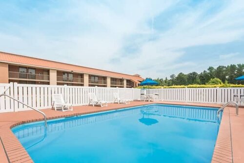 Гостиница Baymont by Wyndham Rocky Mount I-95