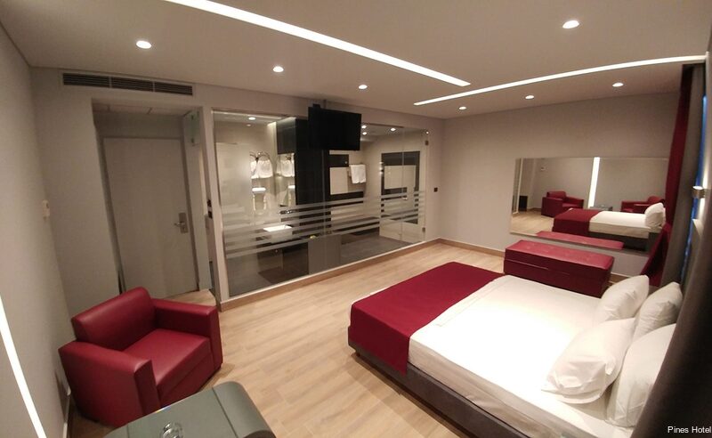 Фото Pines Hotel