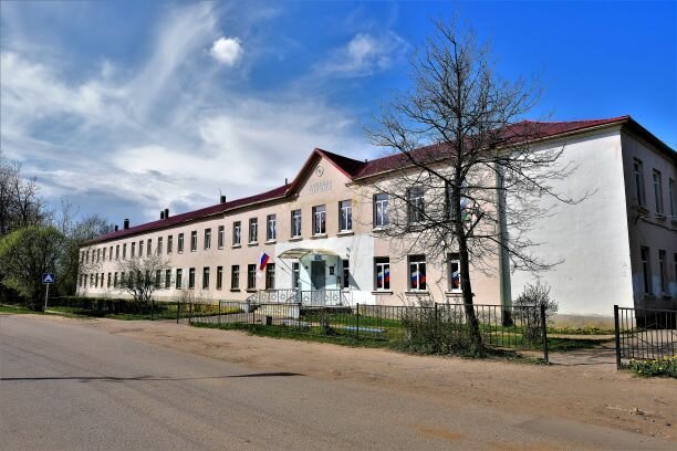 School Srednyaya shkola № 4, Malaya Vishera, photo