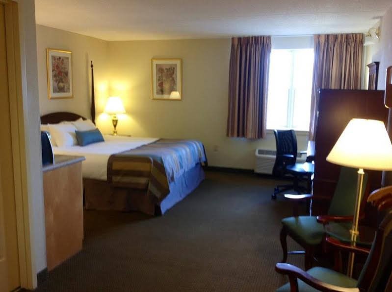 Фото Days Inn by Wyndham Hershey