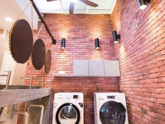 Фото Oyo 89809 Sogor Girls Dormitory