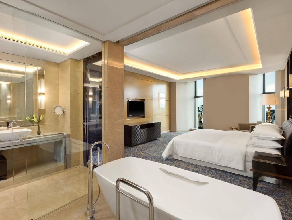 Фото Sheraton Changchun Jingyuetan Hotel