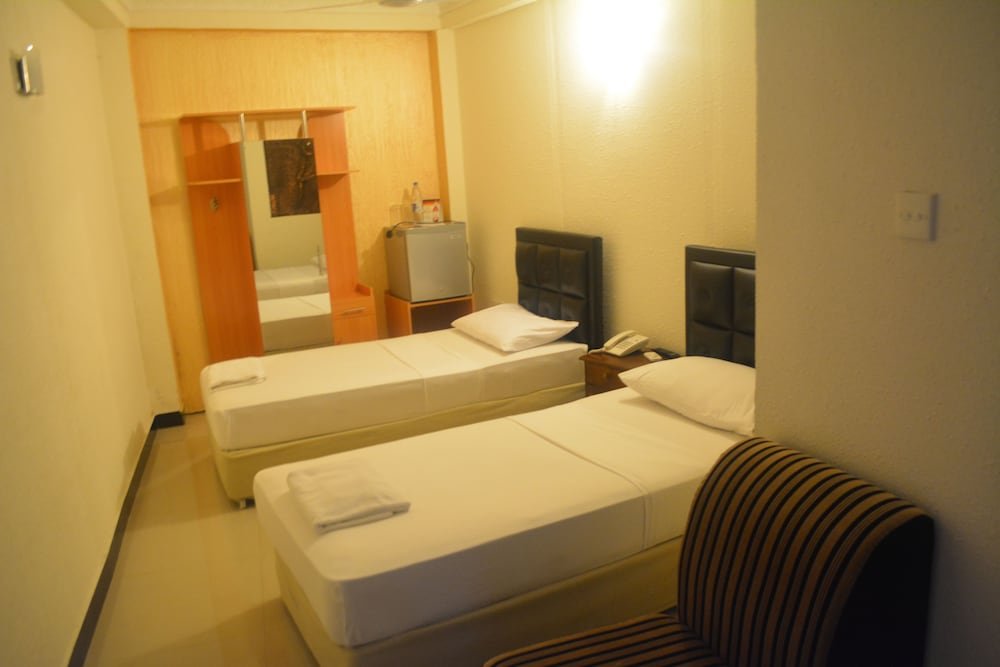 Фото Saasha City Hotel