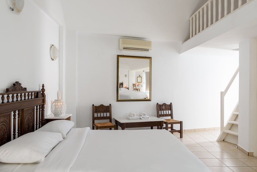 Фото Hotel Nikolas