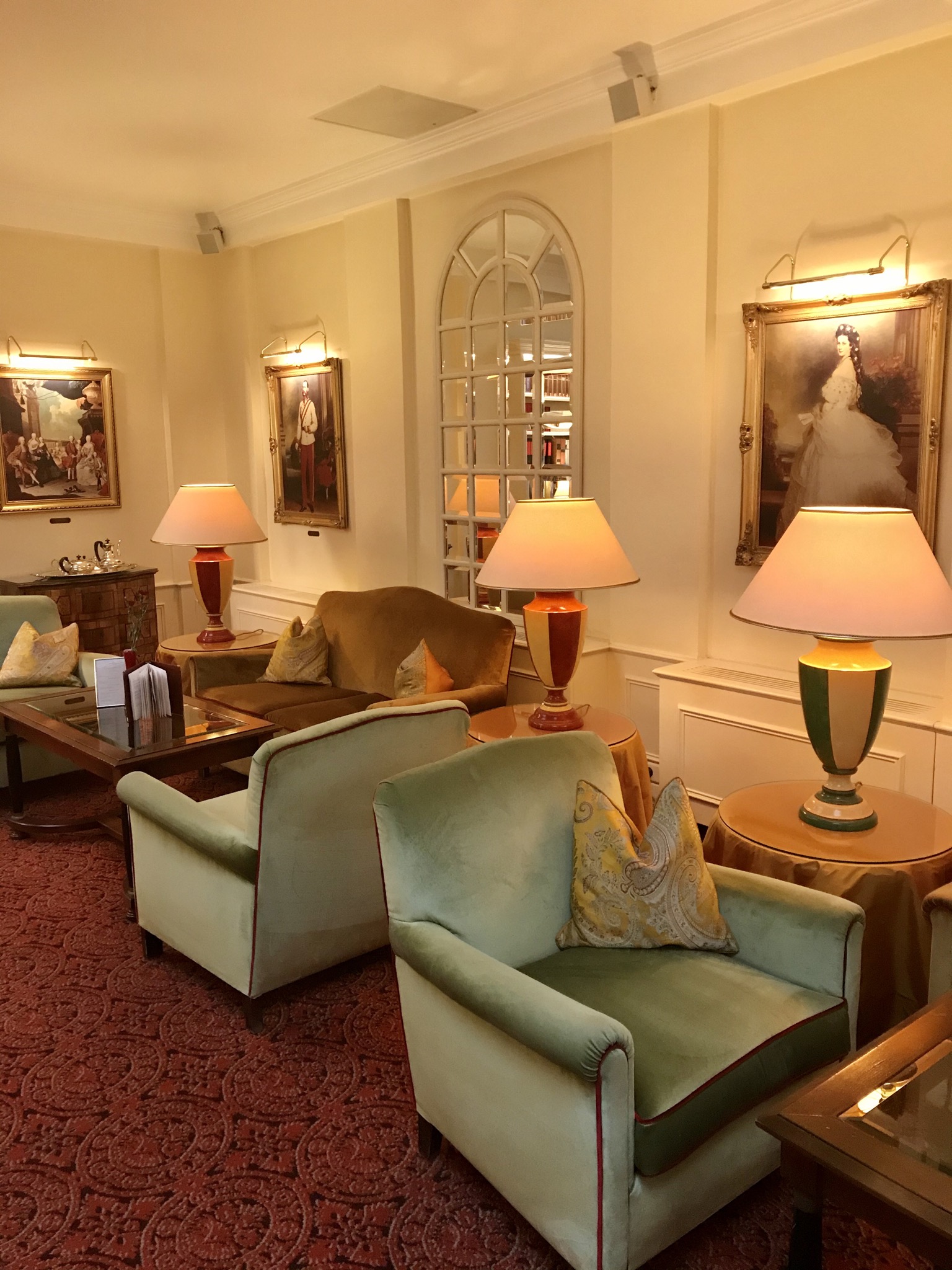 Фото Hotel Kaiserhof Wien