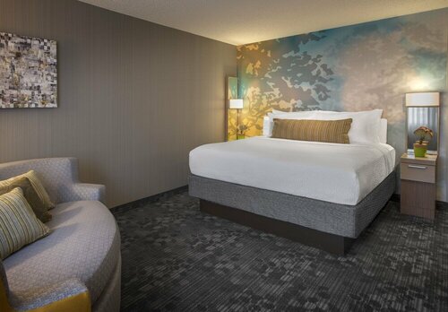 Гостиница Courtyard by Marriott Cleveland Airport South