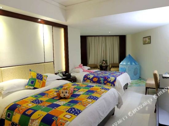 Фото Conifer Garden Hotel