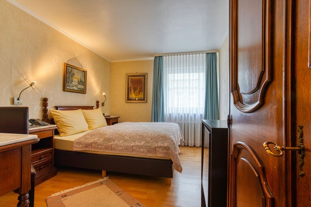 Фото Ff&e Hotel Bavaria