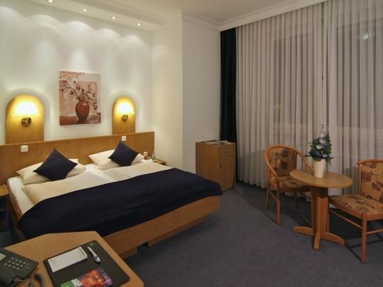 Фото Hotel West an der Bockenheimer Warte