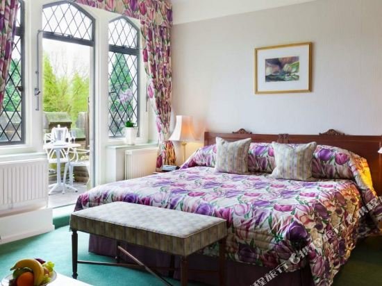 Фото Ashdown Park Hotel & Country Club