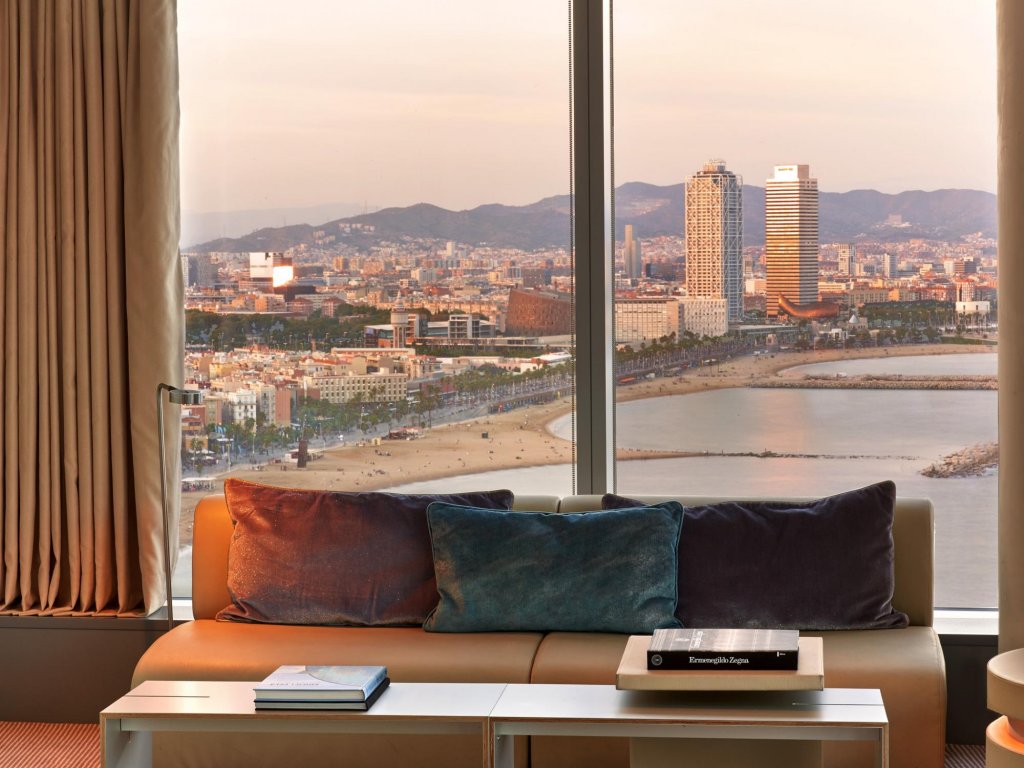 Фото W Barcelona