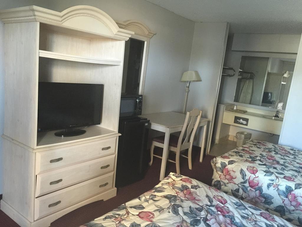 Фото Oyo Hotel Jackson North I-55