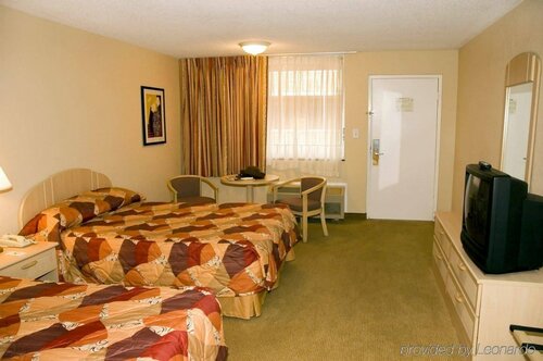 Гостиница Ramada by Wyndham Tampa Airport Westshore в Тампе