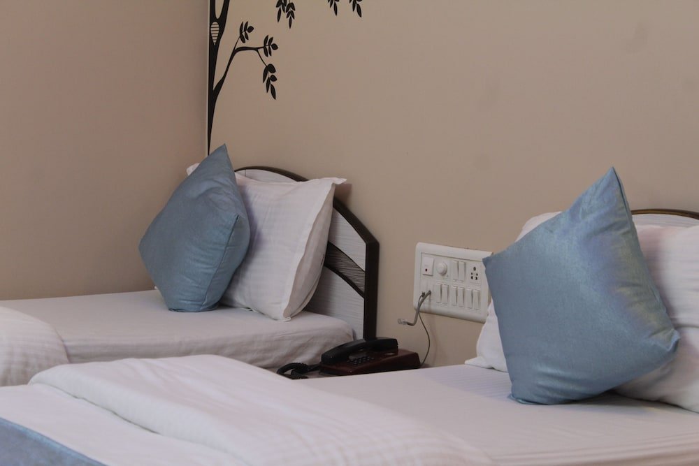 Фото Hotel Broadway Colaba