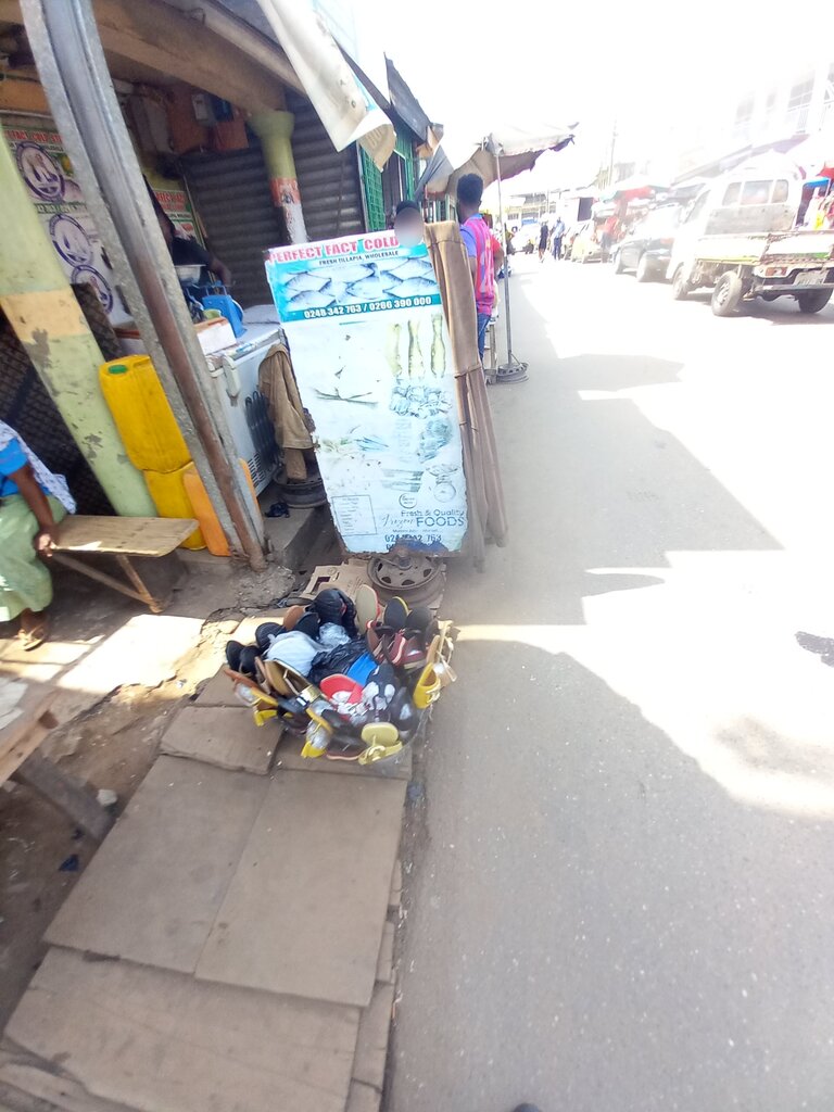 Grocery Alicia Hills Vent, Accra, photo