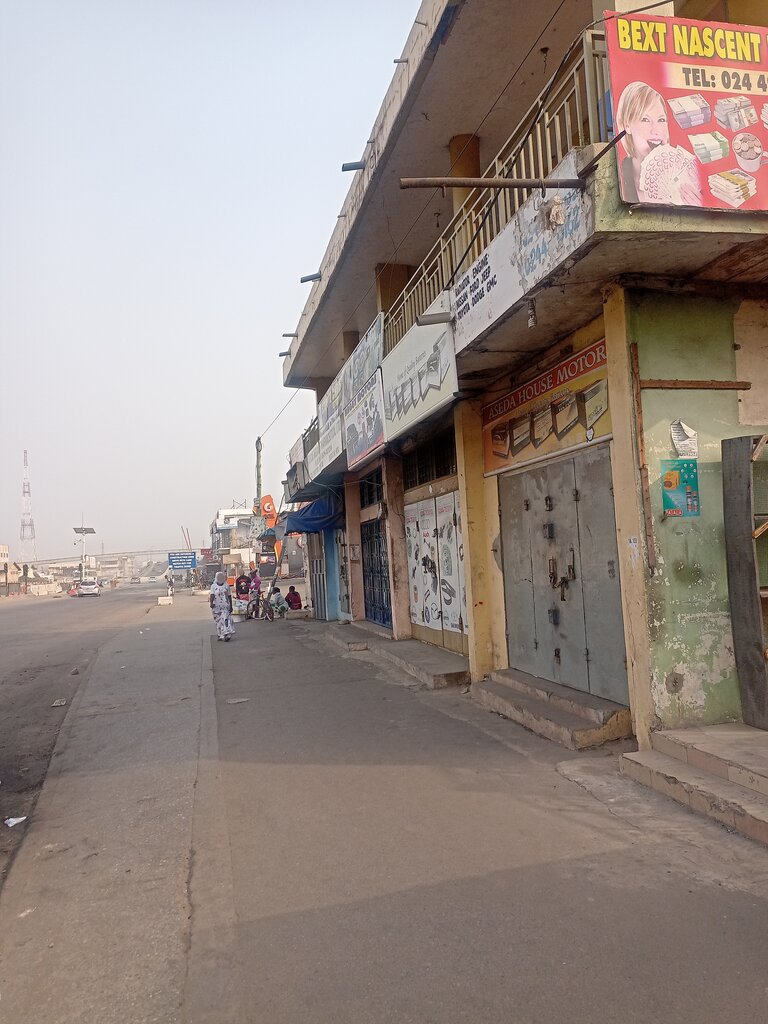 Auto parts and auto goods store Aseda motors, Accra, photo