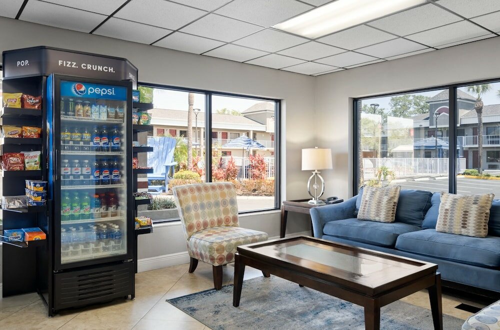 Фото Hotel South Tampa & Suites