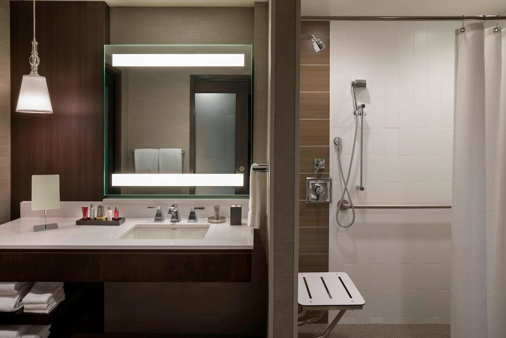 Фото Buffalo Marriott at Lecom Harborcenter
