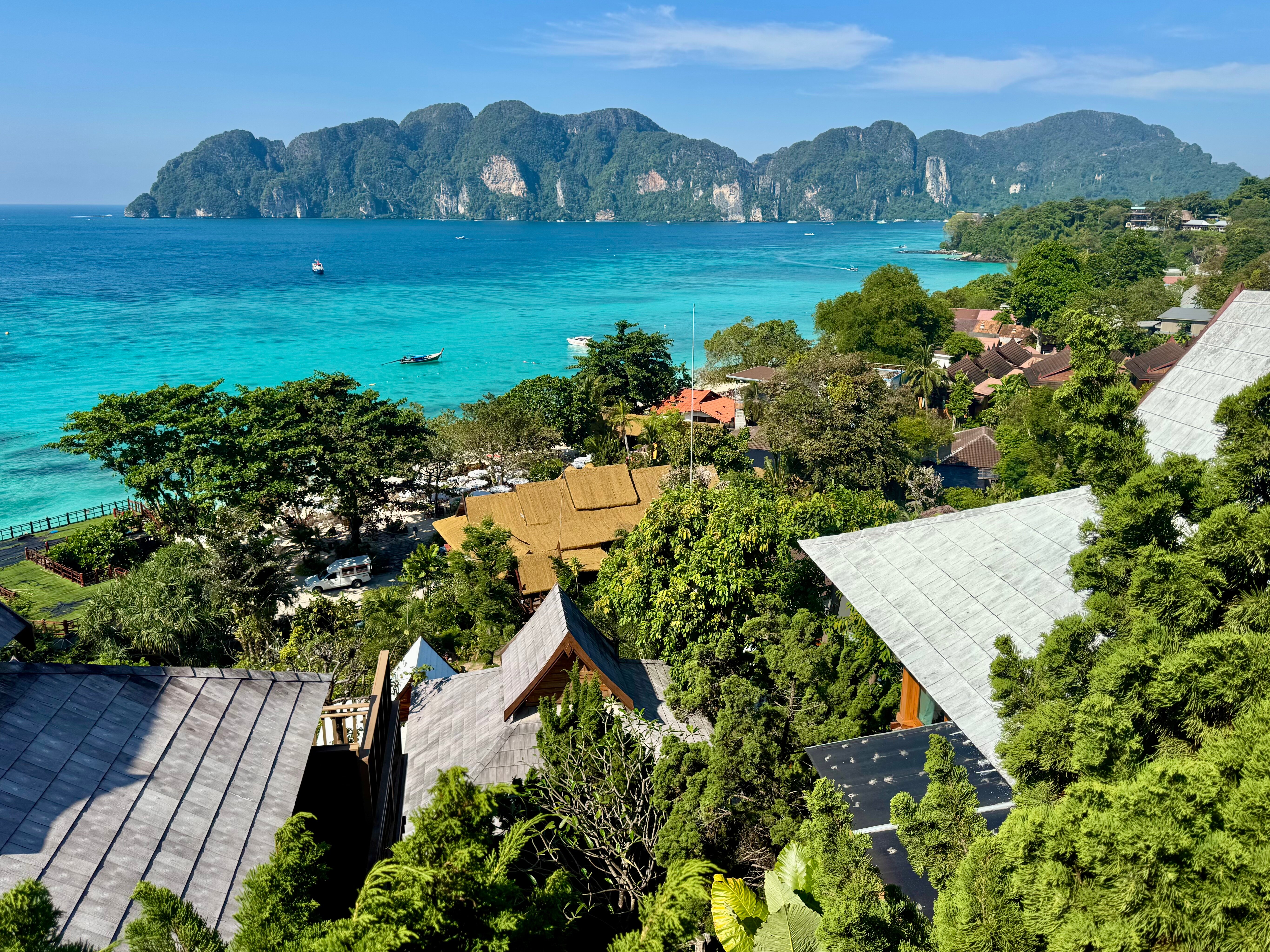 Фото Phi Phi The Beach Resort