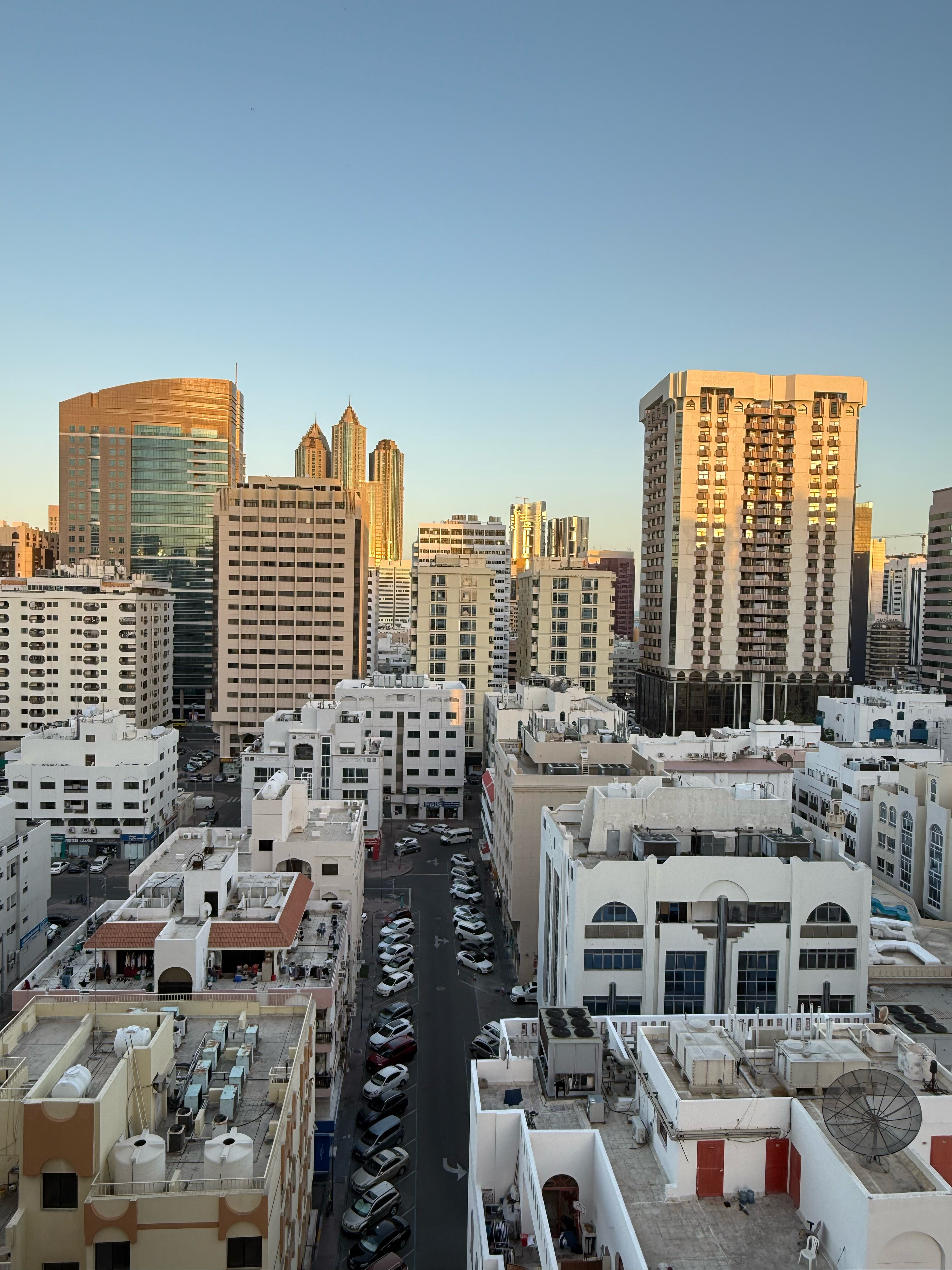 Фото Royal Rose Abu Dhabi, a Curio Collection by Hilton Affiliated Hotel