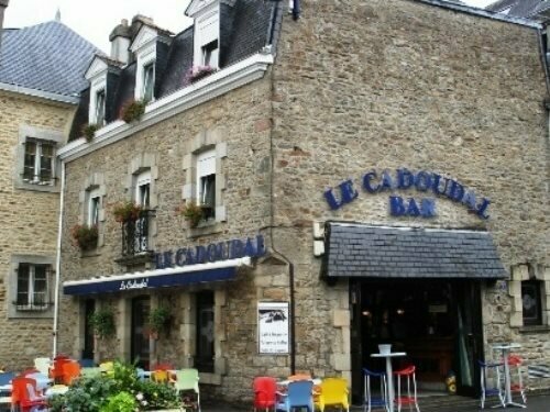 Гостиница Logis Hôtel le Cadoudal в Лорьяне