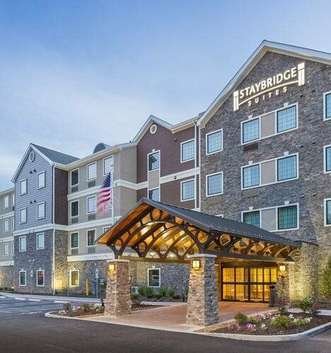 Гостиница Staybridge Suites Canton, an Ihg Hotel в Кантоне