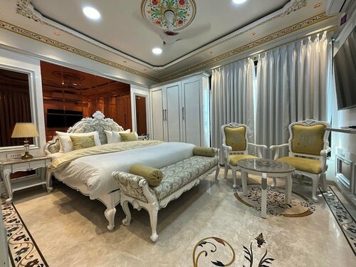 Гостиница Om Stay Well by FabHotel в Индауре