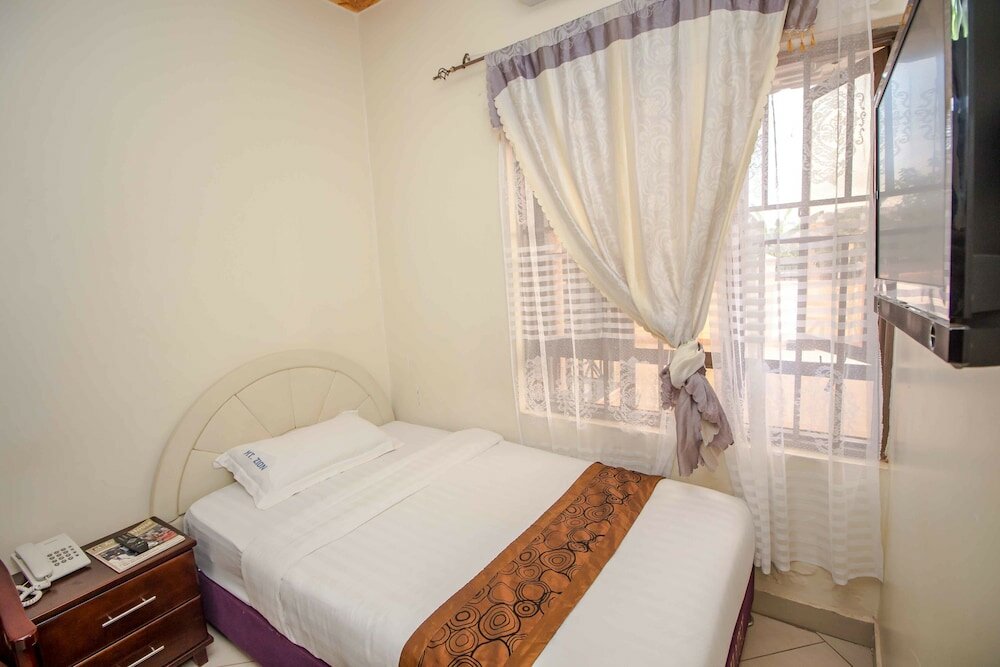 Фото Mt. Zion Hotel