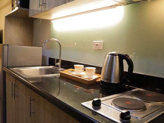 Фото Homefort at Shore 1 Residences