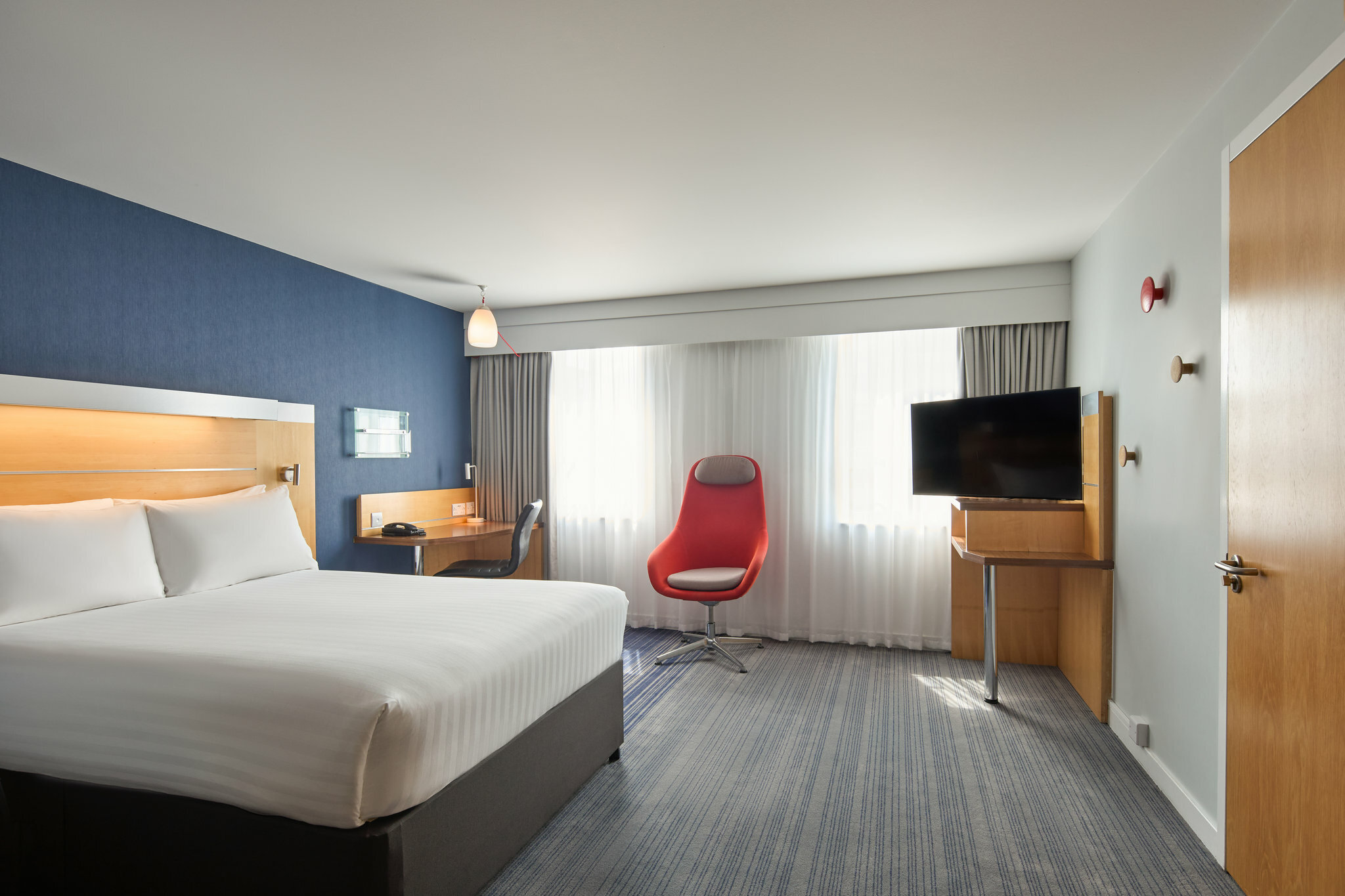 Фото Holiday Inn Express London - Limehouse, an Ihg Hotel