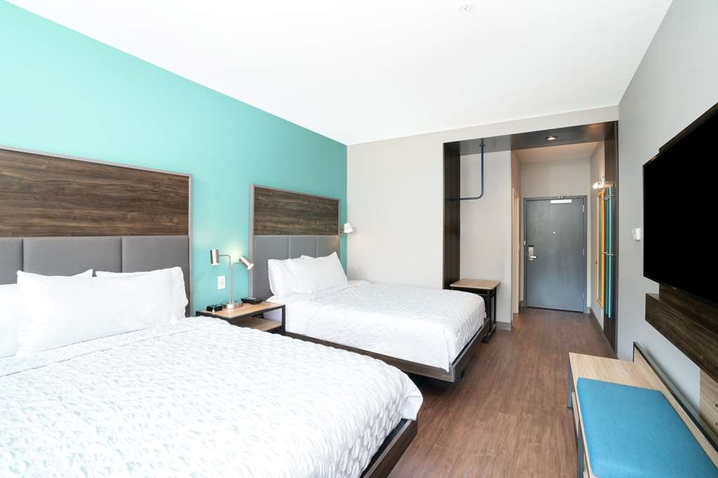 Фото Tru by Hilton Greenville