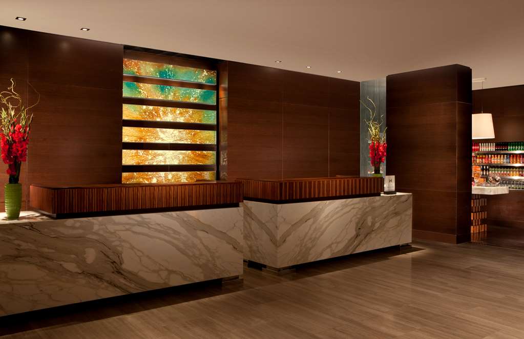 Фото Hilton McLean Tysons Corner