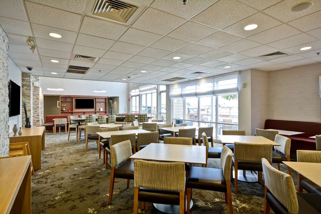 Фото Homewood Suites by Hilton Oakland Waterfront