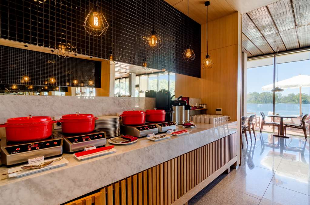 Фото Hampton by Hilton Montevideo Carrasco