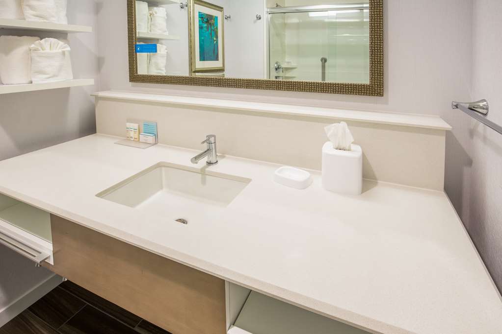 Фото Hampton Inn Monterey