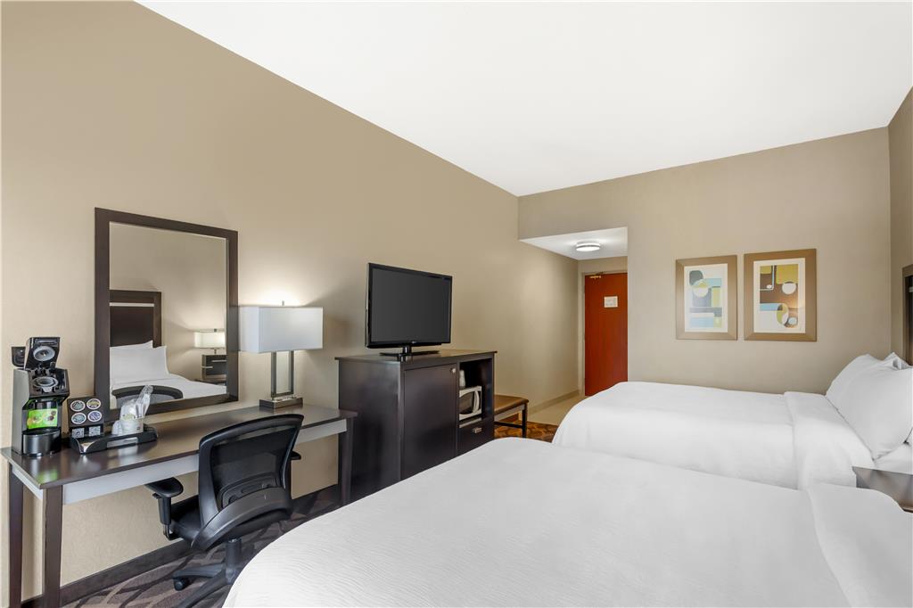 Фото Best Western Plus Travel Hotel Toronto Airport