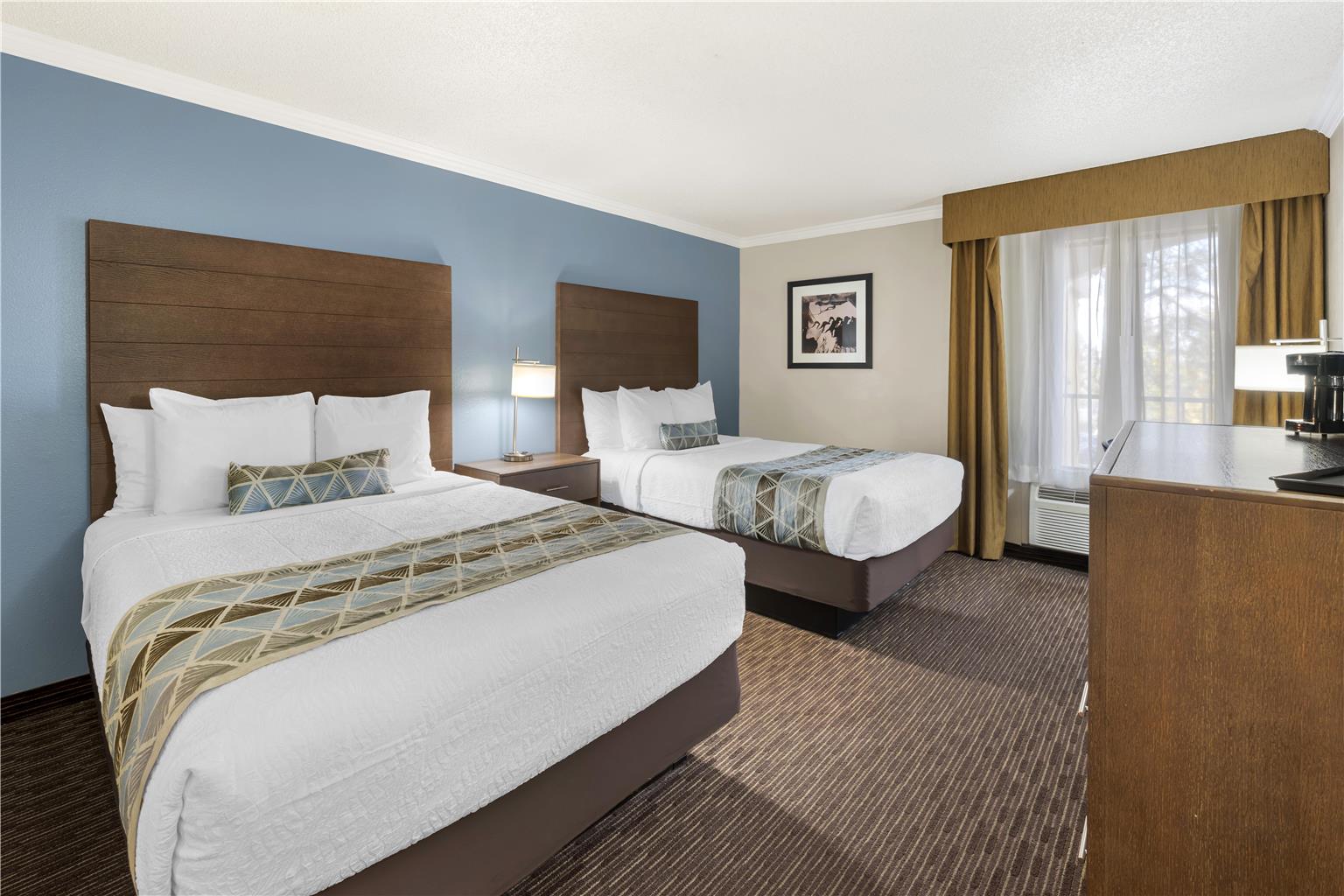 Фото Best Western Airport Albuquerque InnSuites Hotel & Suites