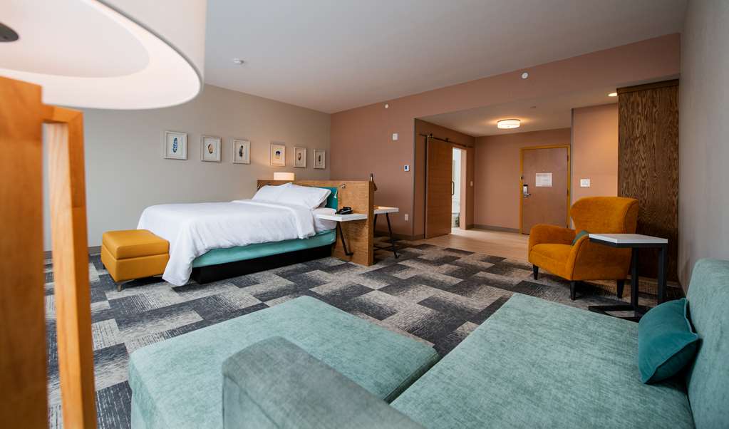 Фото Hilton Garden Inn Moncton Downtown