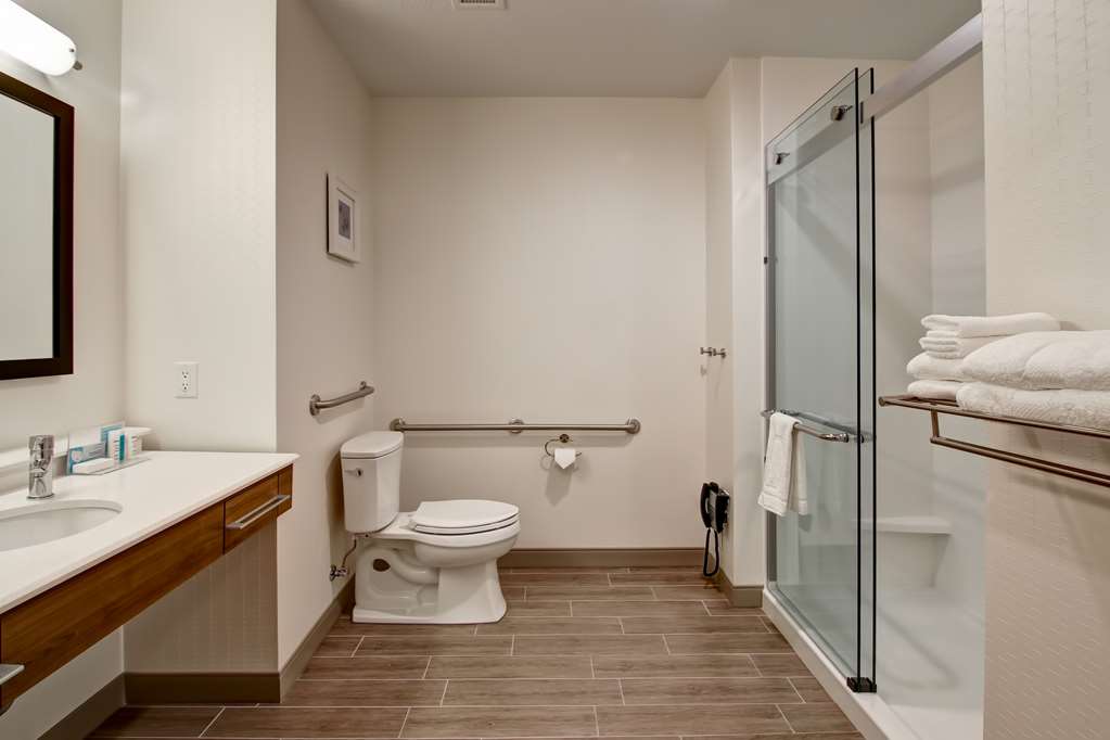 Фото Hampton Inn & Suites by Hilton Grande Prairie