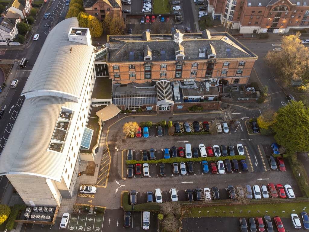 Фото Novotel Cardiff Centre