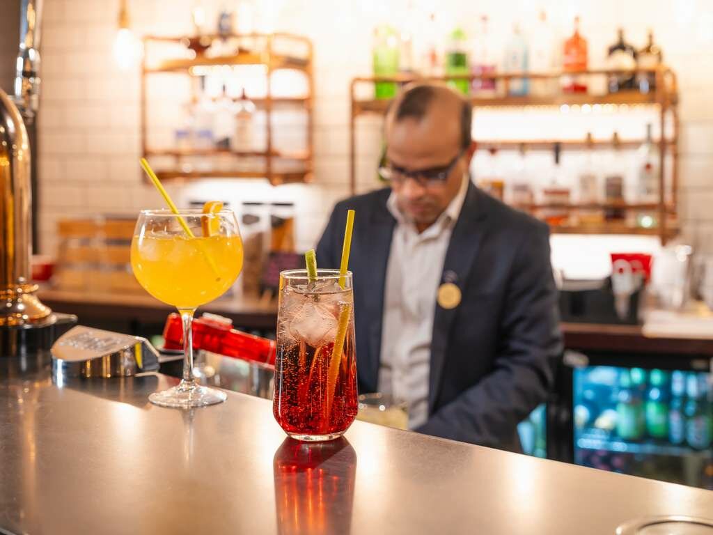 Фото Novotel Milton Keynes