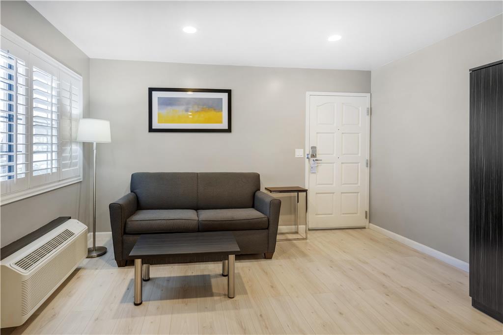 Фото SureStay Plus by Best Western Santa Clara Silicon Valley