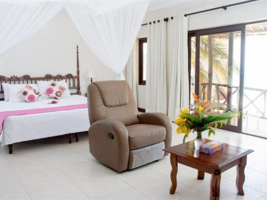 Фото Jacaranda Indian Ocean Beach Resort