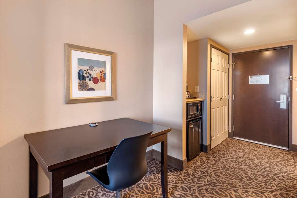 Фото Best Western Plus Las Vegas South Henderson