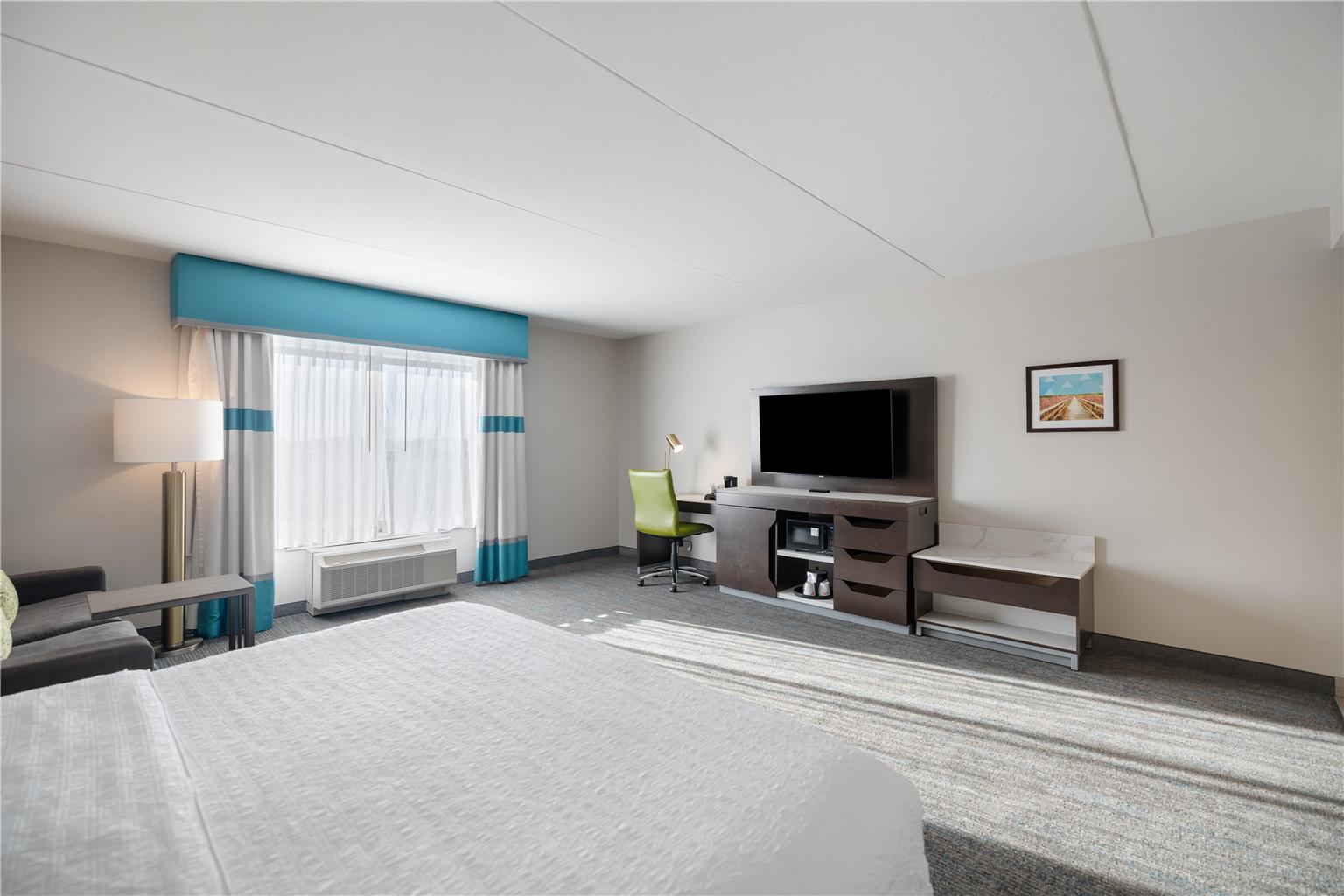 Фото Hampton Inn by Hilton Winnipeg Airport/Polo Park