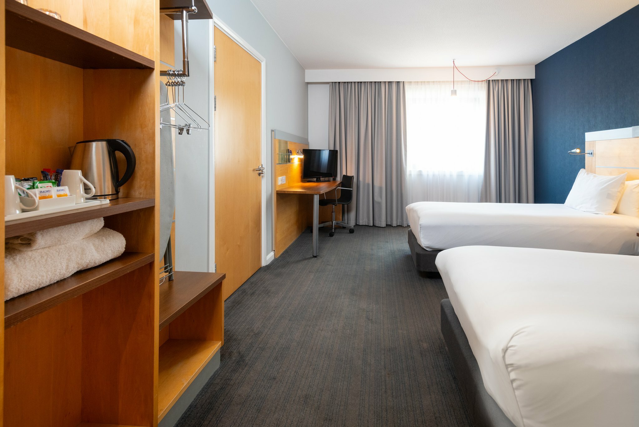 Фото Holiday Inn Express Stevenage, an Ihg Hotel