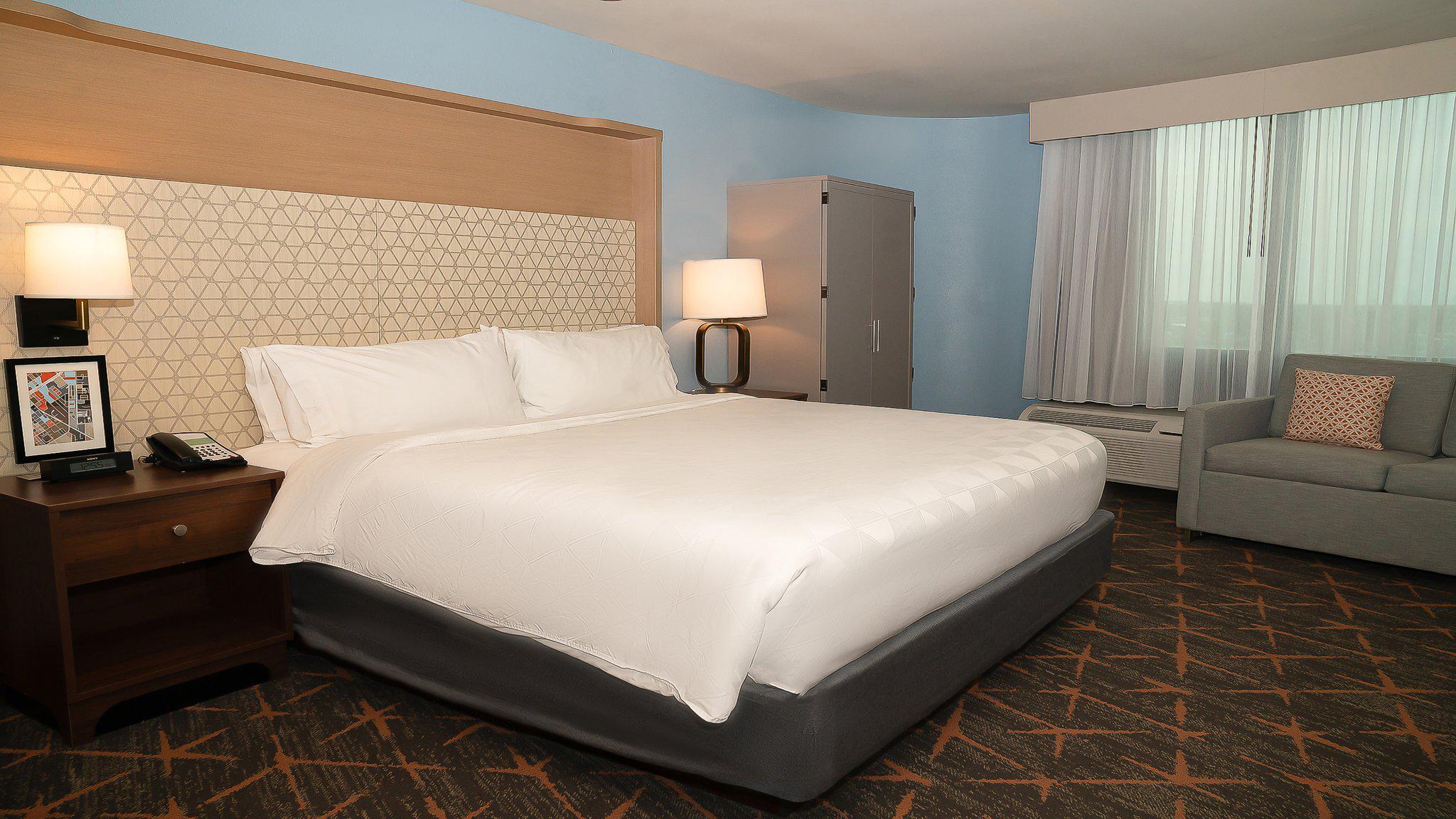 Фото Holiday Inn New Orleans West Bank Tower, an Ihg Hotel