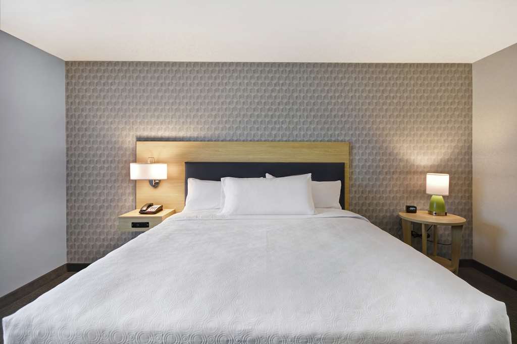 Фото Home2 Suites by Hilton Grand Rapids North