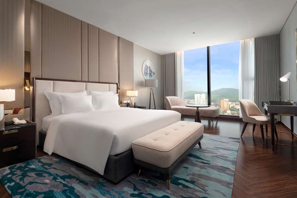Фото Radisson Blu Hotel, Ha Long Bay