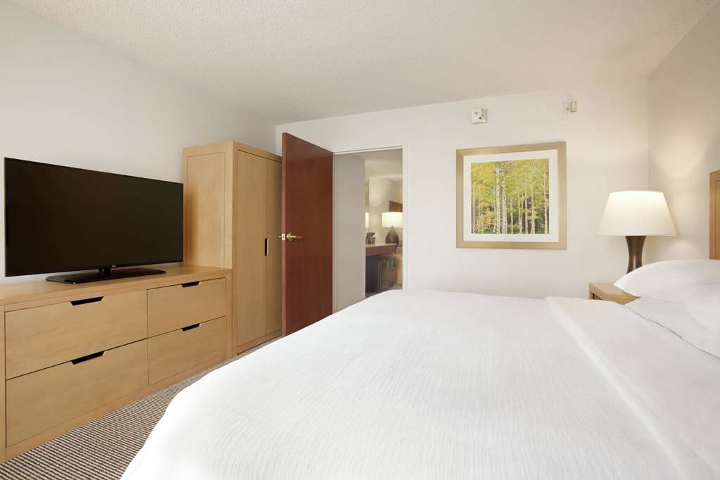 Фото Embassy Suites by Hilton Denver International Airport